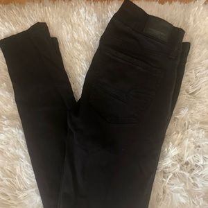 Black sateen American Eagle jeggings